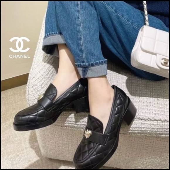 New Chanel Classic Quilted Moccasin Loafers w/ Gold CC Heart Size 40 (US 9.5-10) - Picture 12 of 14